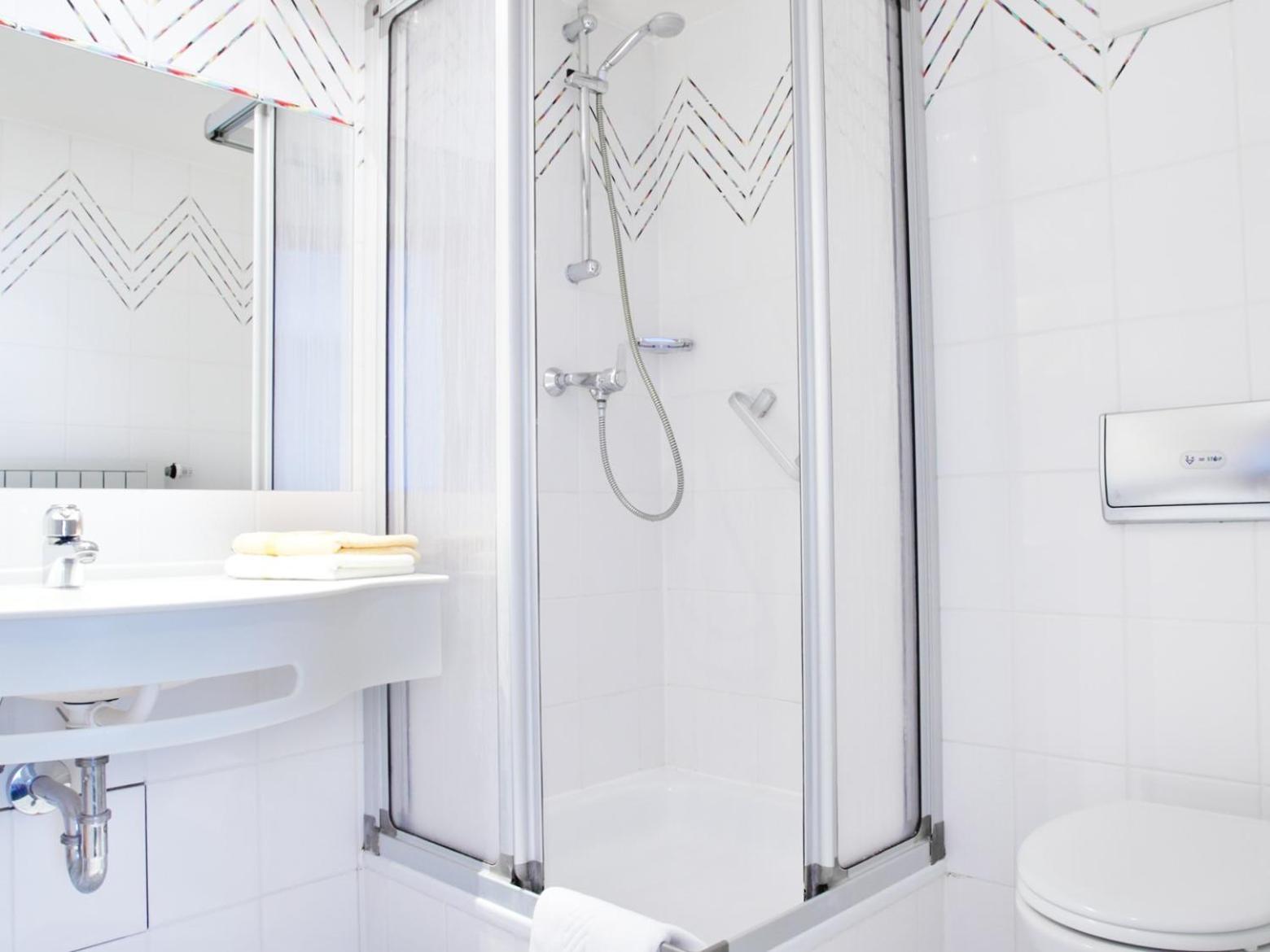Hotel-Gasthof Neumuehle Kreenheinstetten Phòng bức ảnh